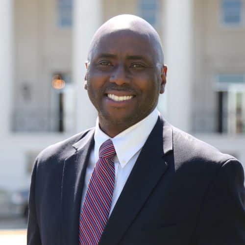 Dr.-Keith-Moffett